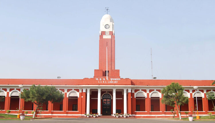 Indian Agricultural Research Institute (IARI) New Delhi offers more than 800 programmes in 27 disciplines.